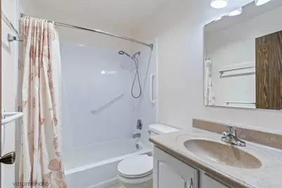 228 Arrowwood Court #B2, Schaumburg, IL 60193 - Photo 16