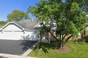 228 Arrowwood Ct, Schaumburg, IL 60193 - Photo 1