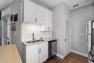 6454 N Bosworth Ave, Chicago, IL 60626 - Photo 8