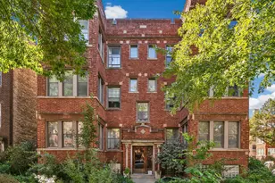 6454 N Bosworth Ave, Chicago, IL 60626 - Photo 1