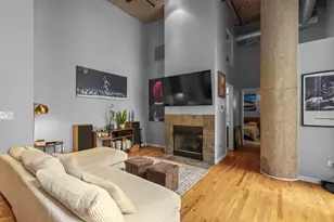758 N Larrabee St, Chicago, IL 60654 - Photo 4