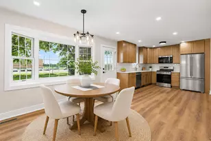 619 Dartmoor Dr, Crystal Lake, IL 60014 - Photo 6