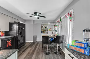 2913 Greenwood Rd, Hazel Crest, IL 60429 - Photo 6