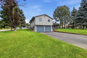 16123 S Peerless Dr, Plainfield, IL 60586 - Photo 2