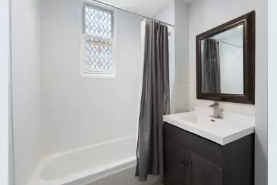 1309 W Huron Street #3R, Chicago, IL 60642 - Photo 8