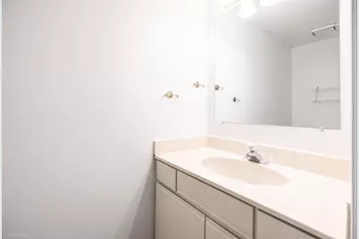 625 Sutton Court, Wheeling, IL 60090 - Photo 16