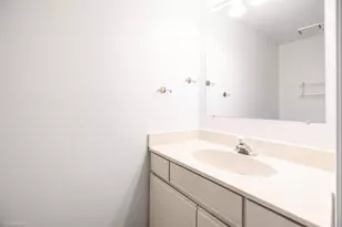 625 Sutton Ct, Wheeling, IL 60090 - Photo 16