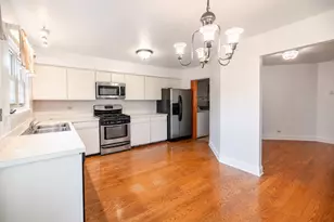 625 Sutton Ct, Wheeling, IL 60090 - Photo 12