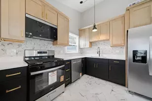 577 Ranger Dr, Chicago Heights, IL 60411 - Photo 8