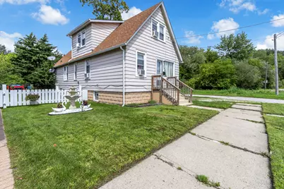 528 E 156th Street, Harvey, IL 60426 - Photo 2