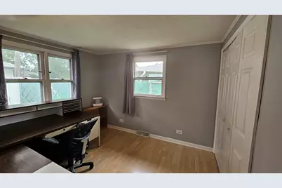 8957 S Main Street, Hometown, IL 60456 - Photo 12
