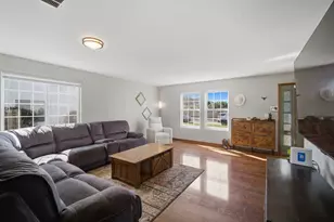 13138 Bucksburn Ln, Beach Park, IL 60083 - Photo 4