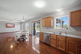 13138 Bucksburn Ln, Beach Park, IL 60083 - Photo 8