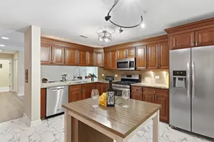 50 N Bokelman St, Roselle, IL 60172 - Photo 4