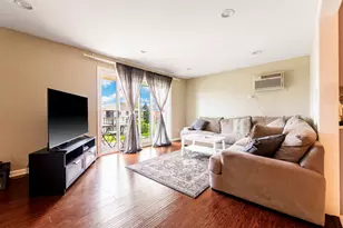 7336 W 85th Pl, Bridgeview, IL 60455 - Photo 2