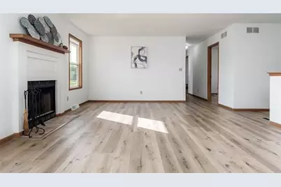 14723 Hunters Way, South Beloit, IL 61080 - Photo 8