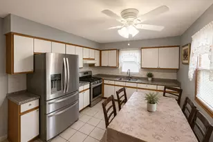 3217 Gabriel Ave, Zion, IL 60099 - Photo 2