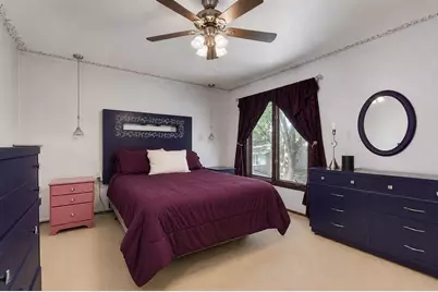 330 Elmwood Lane, Bloomingdale, IL 60108 - Photo 10