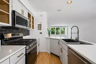 1007 E 61st St, Chicago, IL 60637 - Photo 14
