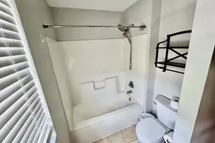 384 Horizon Ln, Dekalb, IL 60115 - Photo 8
