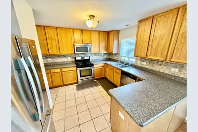 384 Horizon Lane, Dekalb, IL 60115 - Photo 4