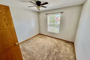 384 Horizon Ln, Dekalb, IL 60115 - Photo 12
