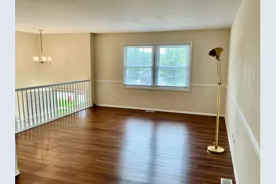 840 Heather Lane, Hoffman Estates, IL 60169 - Photo 2