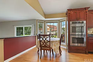 181 Mistwood Ln, North Aurora, IL 60542 - Photo 8