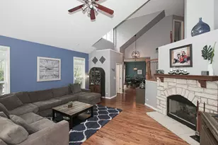 44 Lakebreeze Ct, Lake Zurich, IL 60047 - Photo 4