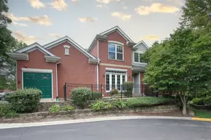 44 Lakebreeze Ct, Lake Zurich, IL 60047 - Photo 1
