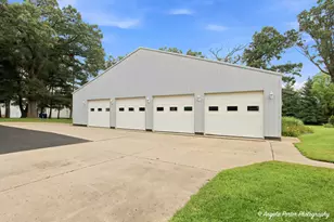 6424 McCullom Lake Rd, Wonder Lake, IL 60097 - Photo 4