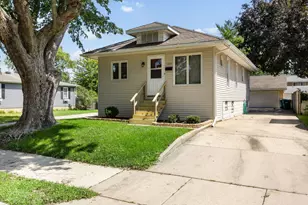 1322 N Prairie Ave, Joliet, IL 60435 - Photo 1