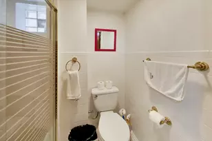 2908 W Birchwood Ave, Chicago, IL 60645 - Photo 32