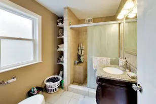 2908 W Birchwood Ave, Chicago, IL 60645 - Photo 28