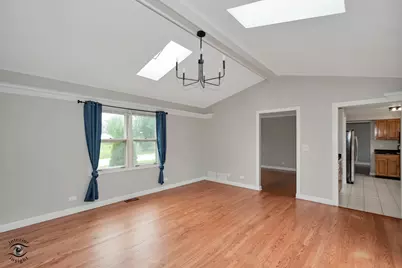 8348 Adbeth Avenue, Woodridge, IL 60517 - Photo 16