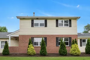 8348 Adbeth Ave, Woodridge, IL 60517 - Photo 1