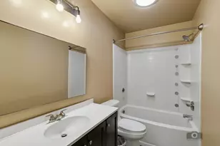 3146 E Newcastle Ct, Waukegan, IL 60087 - Photo 12
