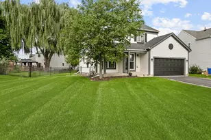 3 Ridge Ct, South Elgin, IL 60177 - Photo 2