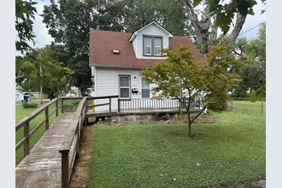 504 N Walnut Street, Centralia, IL 62801 - Photo 2