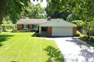 433 W Sheridan Pl, Lake Bluff, IL 60044 - Photo 4
