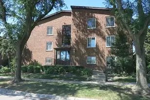 930 Perrie Dr, Elk Grove Village, IL 60007 - Photo 1