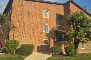 930 Perrie Dr, Elk Grove Village, IL 60007 - Photo 14