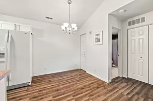 4455 Timber Ridge Ct, Joliet, IL 60431 - Photo 8
