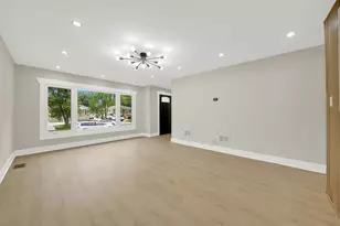 153 W 27th Pl, South Chicago Heights, IL 60411 - Photo 6