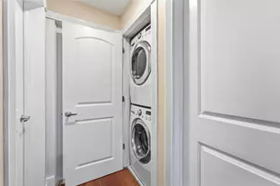 6410 N Hoyne Ave, Chicago, IL 60645 - Photo 12