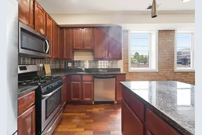 6410 N Hoyne Avenue #2W, Chicago, IL 60645 - Photo 4