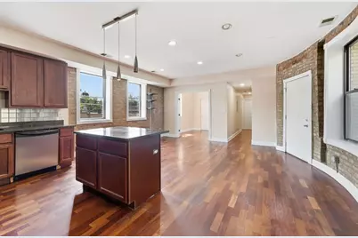 6410 N Hoyne Avenue #2W, Chicago, IL 60645 - Photo 2