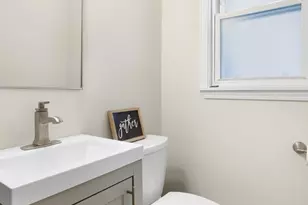 2833 N Francisco Ave, Chicago, IL 60618 - Photo 10