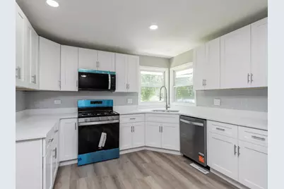 10350 W California Avenue, Beach Park, IL 60099 - Photo 10