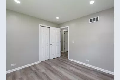 10350 W California Avenue, Beach Park, IL 60099 - Photo 18